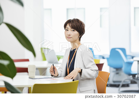 Casual Business Woman Casual Business Woman 30702087