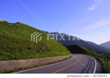 Fresh green of Aso ringside 30704451