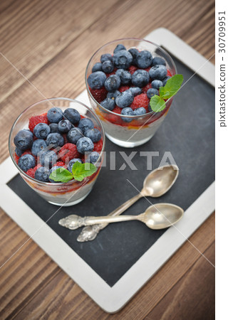 Pudding with chia seeds 30709951