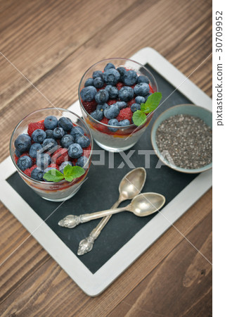 Pudding with chia seeds 30709952