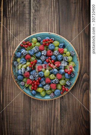 Rpe summer berries 30710400