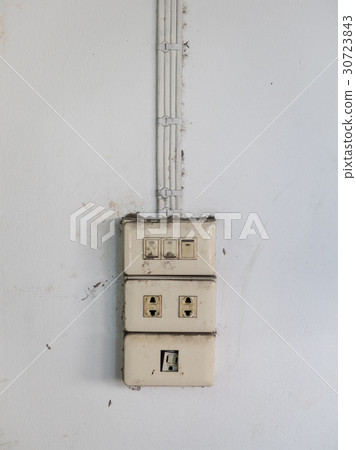 Old Plug and socket switches home electronics 30723843