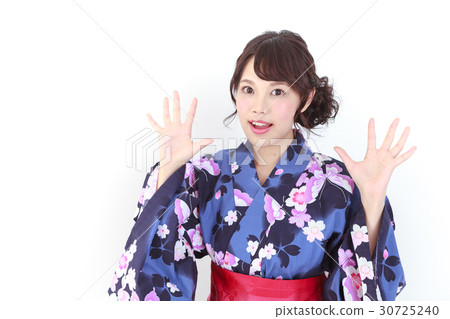 Young lady in a yukata to be surprised 30725240