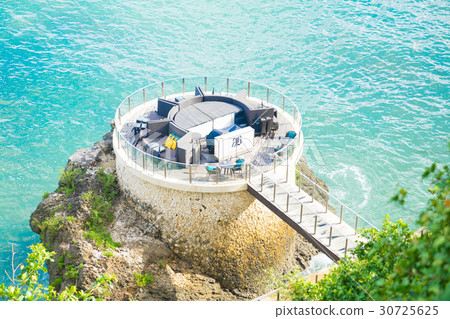 海邊的酒吧 30725625