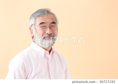 Senior man portrait 30727293