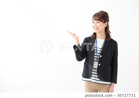 休閒商務年輕女士 30727731