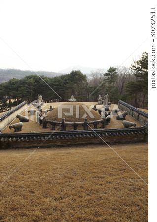 Seoryeongneung (Historic Site No. 198), Goyang City, Gyeonggi-do 30732511