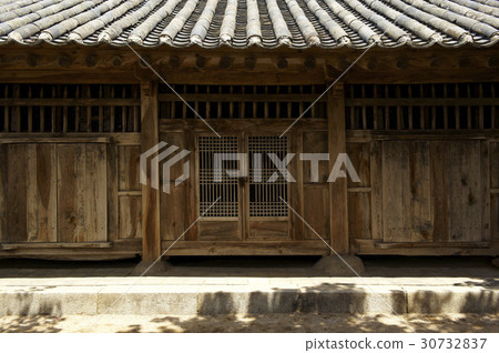 Dosan Seowon, Andong City, Gyeongbuk 30732837