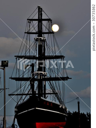 帆船在晚上 帆船在晚上 30735862