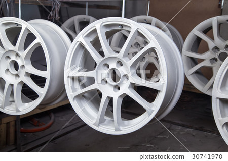 Powder painting of auto disks 30741970