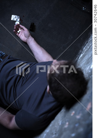 Weak drug user suffering from overdose on the Weak drug user suffering from overdose on the 30742646