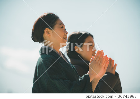 拜拜 父母和小孩 親子 30743965