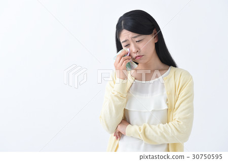 Young lady troubled while talking with troubled uneasiness phone Young lady troubled while talking with troubled uneasiness phone 30750595