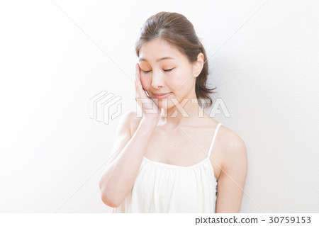 Skin care image of women in their 30's Skin care image of women in their 30's 30759153
