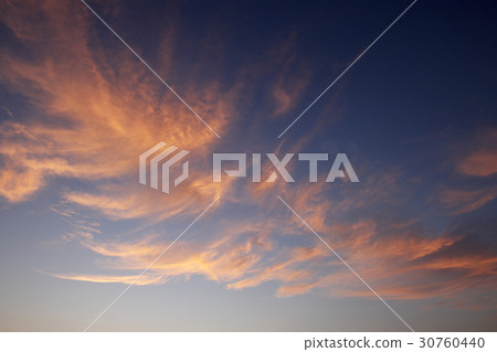 雲 發光 背景 30760440