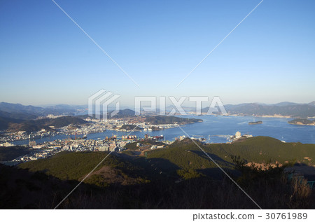 慶南市統營市Hallyeo海洋國家公園Tongyoung港口Mireuksan 慶南市統營市Hallyeo海洋國家公園Tongyoung港口Mireuksan 30761989