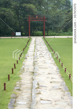 位於京畿道高陽市的Seoryeongneung（歷史遺址No.198）Hyeonmunmun 30765970