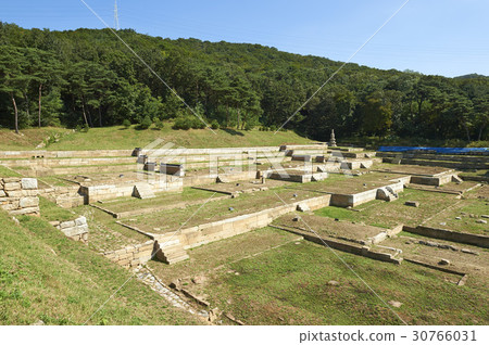Lee Byung-am Temple, Jiudo Pagoda, Yangju Amusement Site (Historic Site No. 128), Cheonbo Mountain, Yangju City, Gyeonggi-do Lee Byung-am Temple, Jiudo Pagoda, Yangju Amusement Site (Historic Site No. 128), Cheonbo Mountain, Yangju City, Gyeonggi-do 30766031