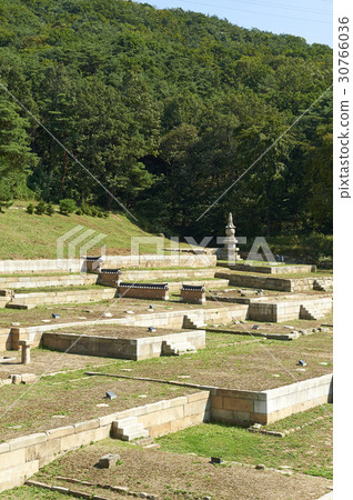李秉權寺，九道寶塔，楊州遊樂場（歷史遺址128號），長崎山，京畿道 30766036