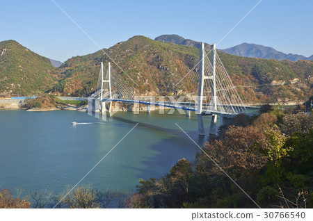 Cheongpung Bridge, Chungju Lake, Jecheon City, Chungbuk Province Cheongpung Bridge, Chungju Lake, Jecheon City, Chungbuk Province 30766540