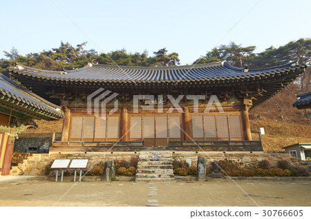 Andong-dongjeongsa Daeungjeon (National Treasure No. 311), Bongjeongsa Temple, Mt. Cheonduk, Andong City, Gyeongbuk 30766605