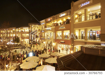 Shinsegae Chelsea Premium Outlets Paju, Paju City, Gyeonggi-do Shinsegae Chelsea Premium Outlets Paju, Paju City, Gyeonggi-do 30766793