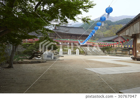 Hwaeomsa寺（寶藏132號），Hwaeomsa Daewoongjeon（寶藏299），Hwaeomsa寺（歷史遺址505），Jirisan，Gurye-gun，Jeollanam-do 30767047