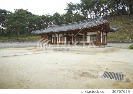 Yeosu，Yeongnyeongneung（歷史遺址第195號），京畿道驪州市 30767659