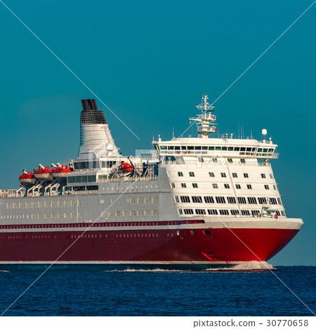 Red cruise liner 30770658