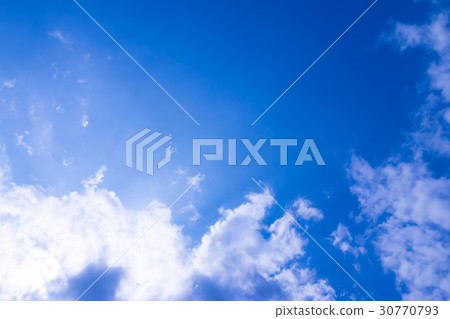 Sky and clouds in May (3: 2) 30770793