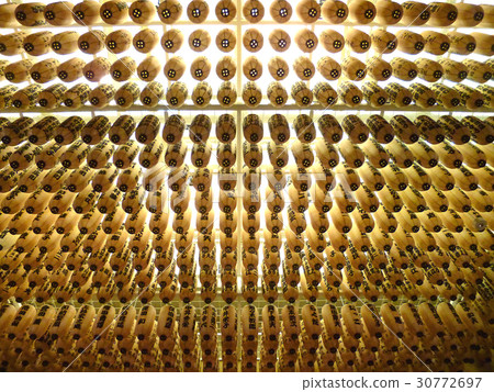 Lanterns of Tenmyo Tenjin Shigerang Tei 30772697