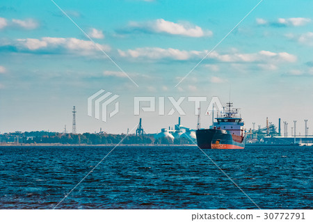 Blue bulk carrier 30772791