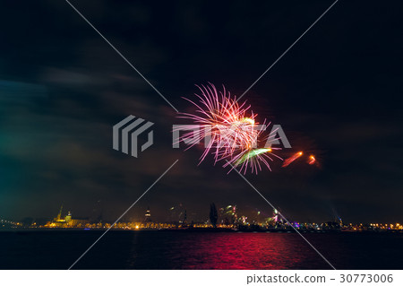 New Year fireworks 30773006