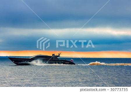 Black elite speed motor boat Black elite speed motor boat 30773735