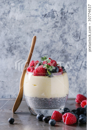 Chia pudding with rice porridge Chia pudding with rice porridge 30774637