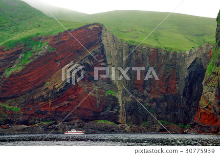 Takuo's red wall 30775939