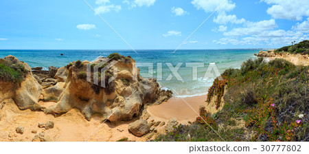Atlantic rocky coast view (Algarve, Portugal). 30777802