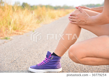 Closeup legs skin on road and under the sky 30779254