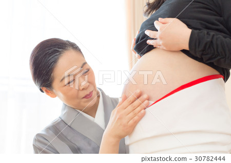 pregnant, pregnant woman, mother and child 30782444