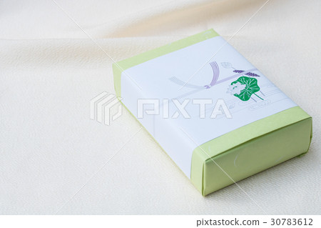 Outer gift wrapping 30783612