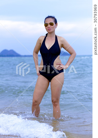 Lady sexy on water Lady sexy on water 30793969