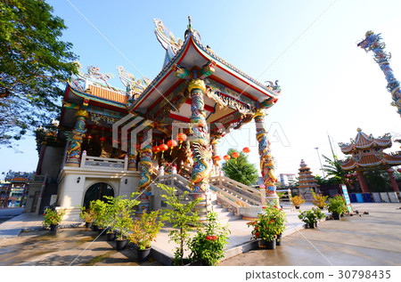 exterior the shrine chinese beliefs religious 30798435