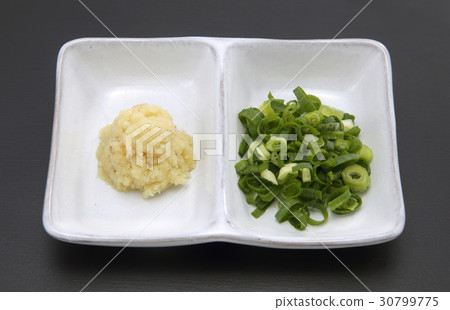 Condiments 30799775