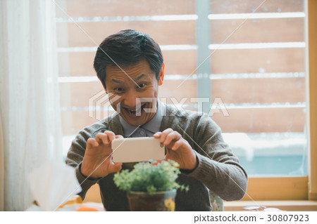 老人 年老 老年人 30807923