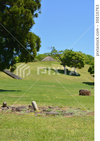 鹿兒島仍然保留在新鮮的綠色石圈和繩紋儀式住宅中 鹿兒島仍然保留在新鮮的綠色石圈和繩紋儀式住宅中 30810763