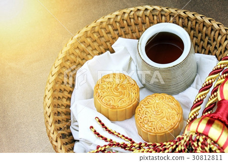 Moon cake and symbol of wealthy. Moon cake and symbol of wealthy. 30812811