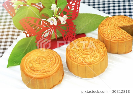 Moon cake and symbol of wealthy. 30812818