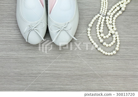Woman Shoes and Pearl necklace. Woman Shoes and Pearl necklace. 30813720