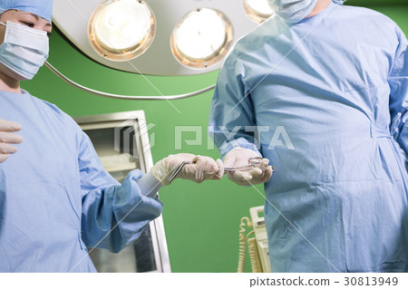 Medical image · Surgery 30813949