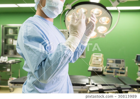 Medical image · Surgery 30813989